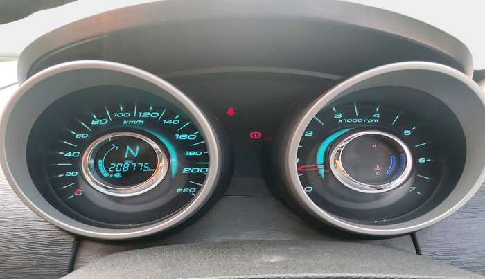 2017 Mahindra XUV500 W10 1.99, Diesel, Manual, 2,11,000 km, interior