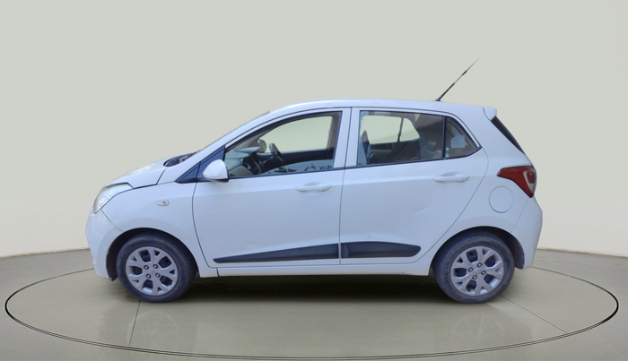 2016 Hyundai Grand i10 MAGNA AT 1.2 KAPPA VTVT, Petrol, Automatic, 31,438 km, exterior