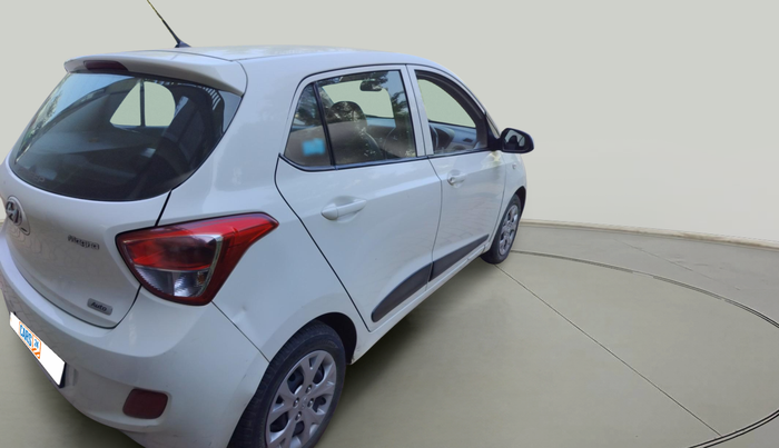 2016 Hyundai Grand i10 MAGNA AT 1.2 KAPPA VTVT, Petrol, Automatic, 31,438 km, exterior