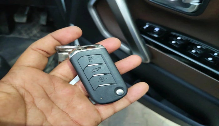 2023 Mahindra SCORPIO-N Z8 L PETROL AT 7 STR, Petrol, Automatic, 23,978 km, interior