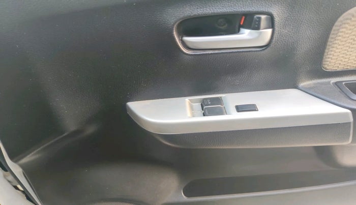 2018 Maruti Wagon R 1.0 LXI CNG, Petrol, Manual, 93,659 km, interior