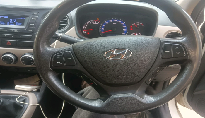 2018 Hyundai Xcent S 1.2, Petrol, Manual, 1,42,513 km, interior