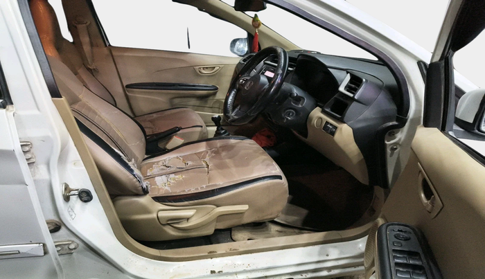 2017 Honda Amaze 1.2L I-VTEC S, Petrol, Manual, 1,37,452 km, interior