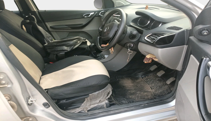 2018 Tata Tiago XZ PETROL, Petrol, Manual, 94,492 km, interior