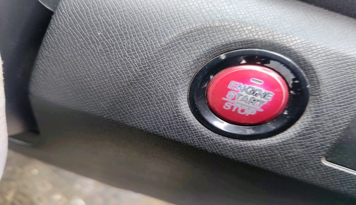 2016 Honda BR-V 1.5L I- DTEC V, Diesel, Manual, 1,57,059 km, interior