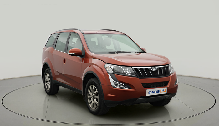 2017 Mahindra XUV500 W10 AT 1.99, Diesel, Automatic, 1,18,142 km, exterior