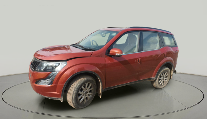 2017 Mahindra XUV500 W10 AT 1.99, Diesel, Automatic, 1,18,142 km, exterior