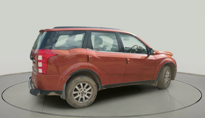 2017 Mahindra XUV500 W10 AT 1.99, Diesel, Automatic, 1,18,142 km, exterior