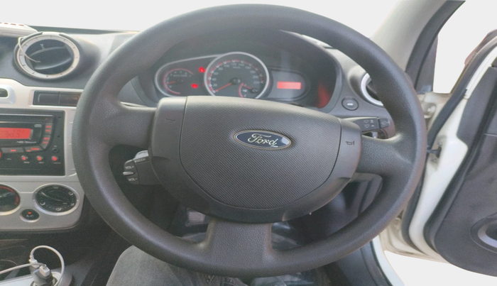 2013 Ford Figo ZXI 1.2 PETROL, Petrol, Manual, 1,15,788 km, interior