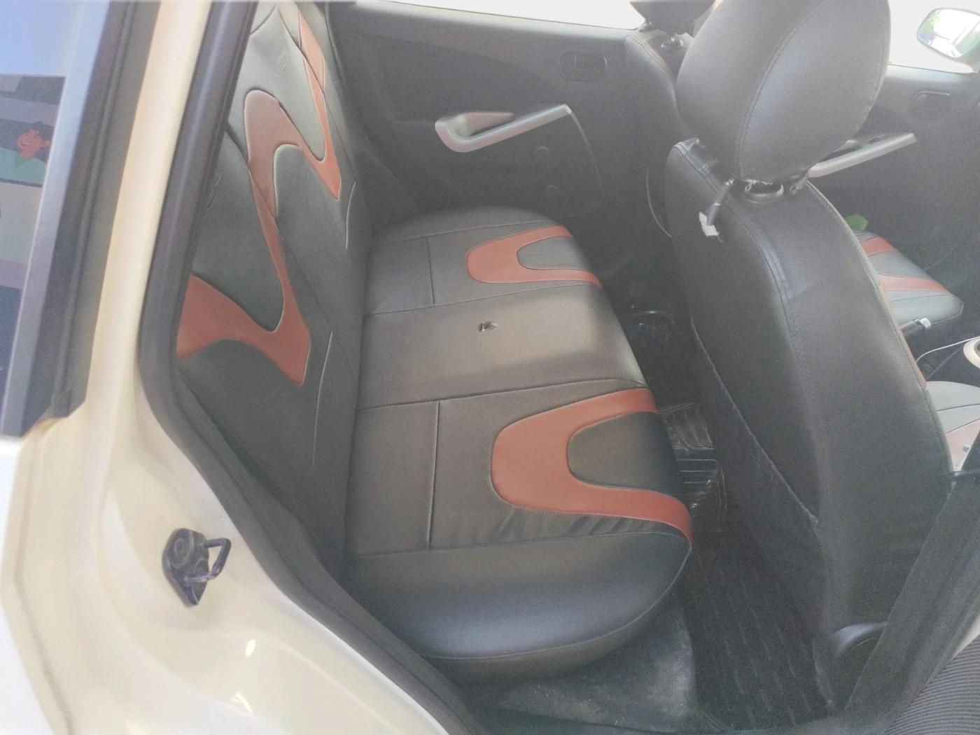2013 Ford Figo ZXI 1.2 PETROL, Petrol, Manual, 1,15,788 km, interior