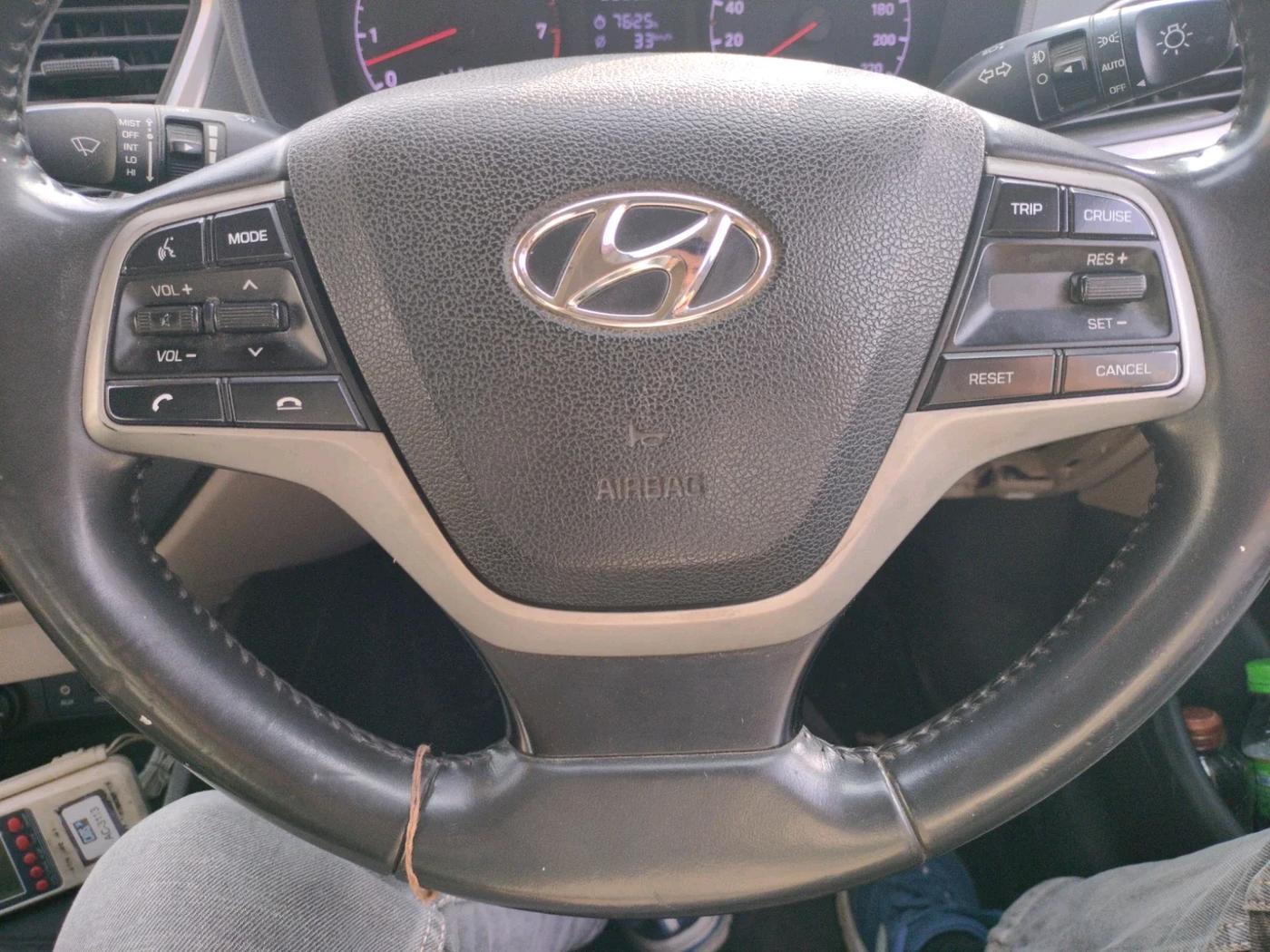 2018 Hyundai Verna 1.6 VTVT SX, CNG, Manual, 93,082 km, interior