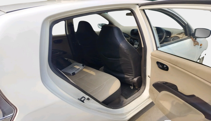 2010 Hyundai i10 MAGNA 1.2, Petrol, Manual, 1,15,984 km, interior