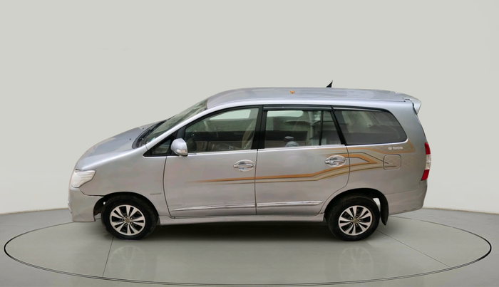 2015 Toyota Innova 2.5 VX 7 STR, Diesel, Manual, 1,15,432 km, exterior