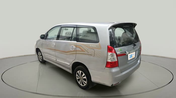 2015 Toyota Innova 2.5 VX 7 STR, Diesel, Manual, 1,15,432 km, exterior