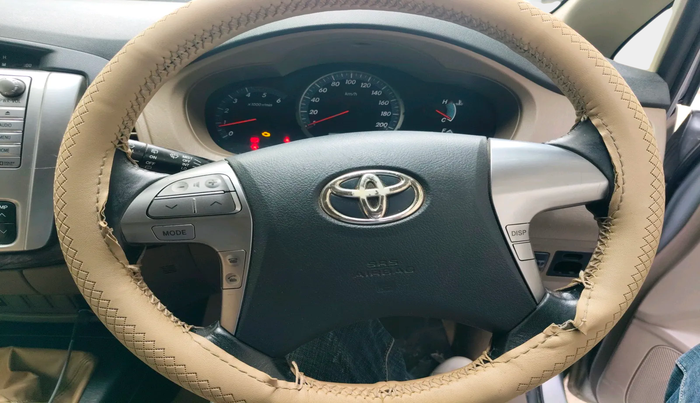 2015 Toyota Innova 2.5 VX 7 STR, Diesel, Manual, 1,15,432 km, interior