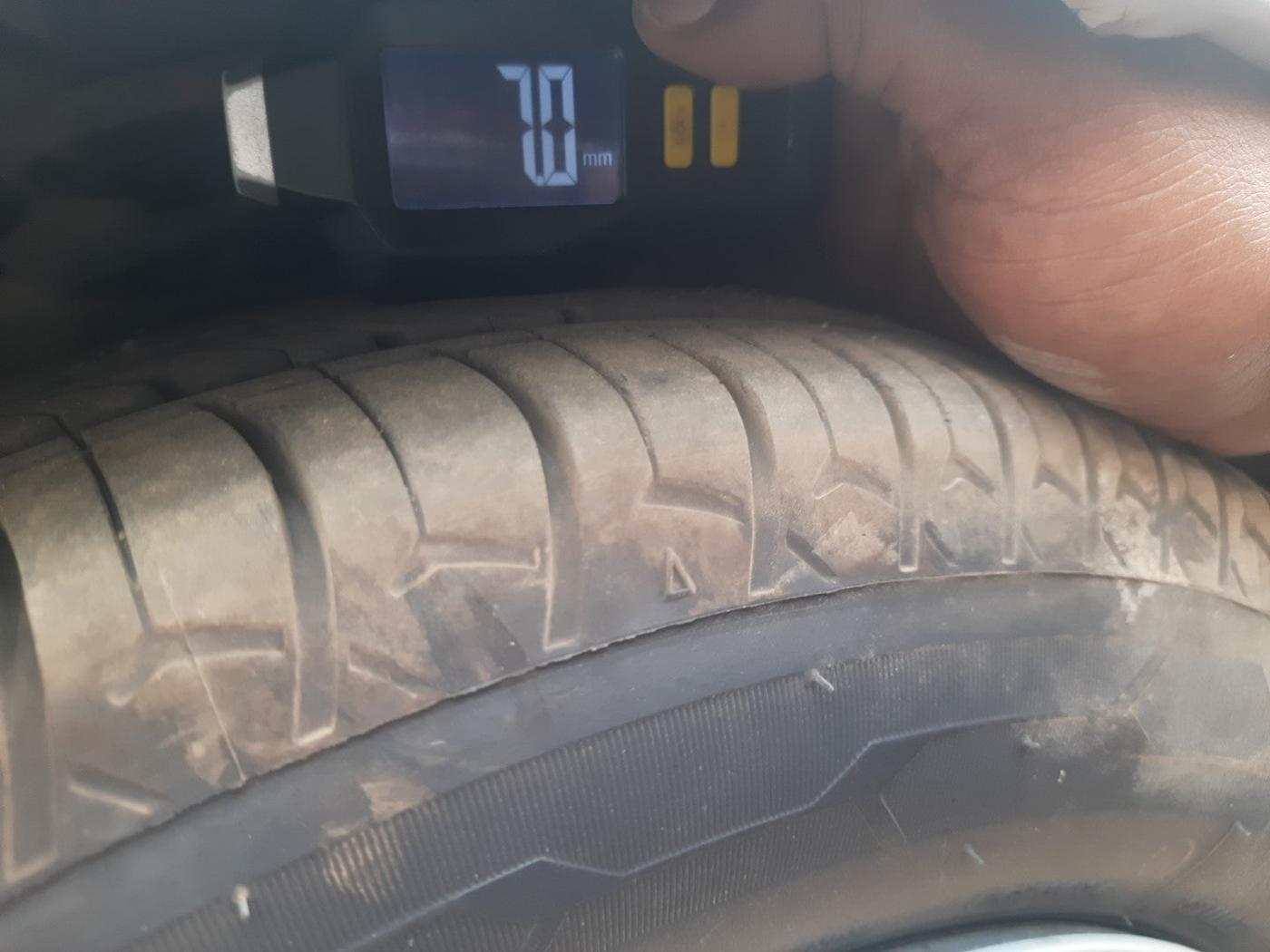 2014 Maruti Alto K10 LXI, Petrol, Manual, 1,82,248 km, tyre