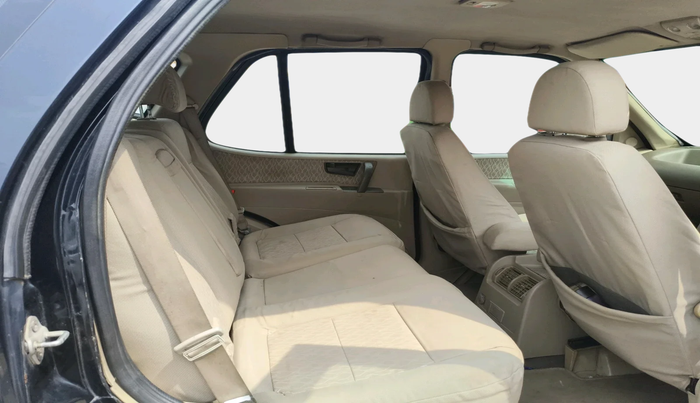 2011 Tata Safari 4X2 LX DICOR, Diesel, Manual, 1,12,485 km, interior