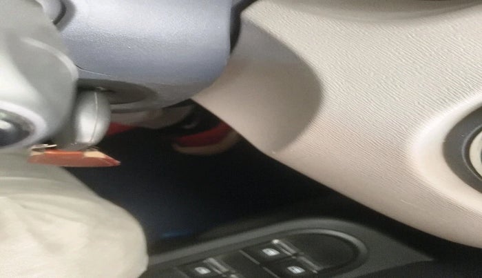 2015 Renault Duster RXL PETROL, Petrol, Manual, 52,359 km, interior