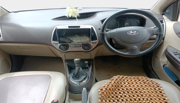 2011 Hyundai i20 MAGNA 1.2, Petrol, Manual, 68,802 km, interior