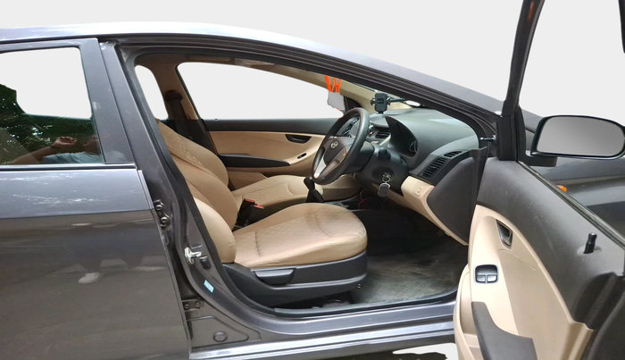 2017 Hyundai Eon MAGNA +, Petrol, Manual, 17,985 km, interior