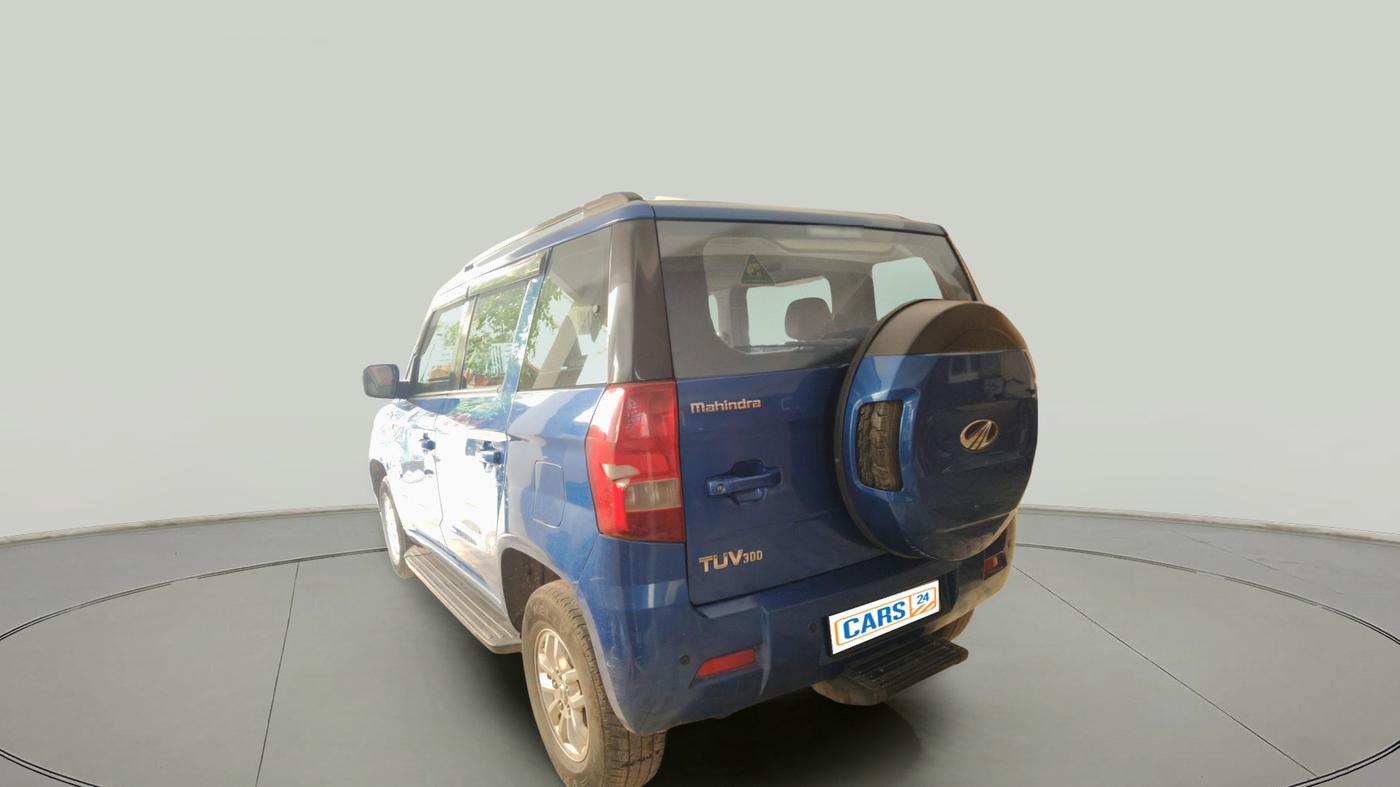 2017 Mahindra TUV300 T8, Diesel, Manual, 1,29,990 km, exterior