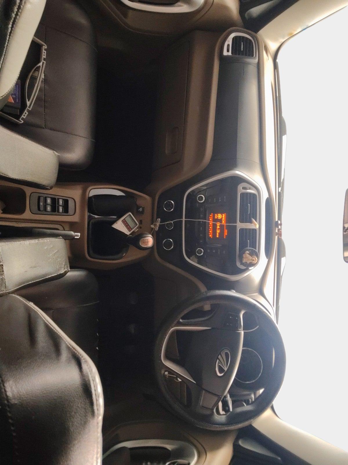 2017 Mahindra TUV300 T8, Diesel, Manual, 1,29,990 km, interior