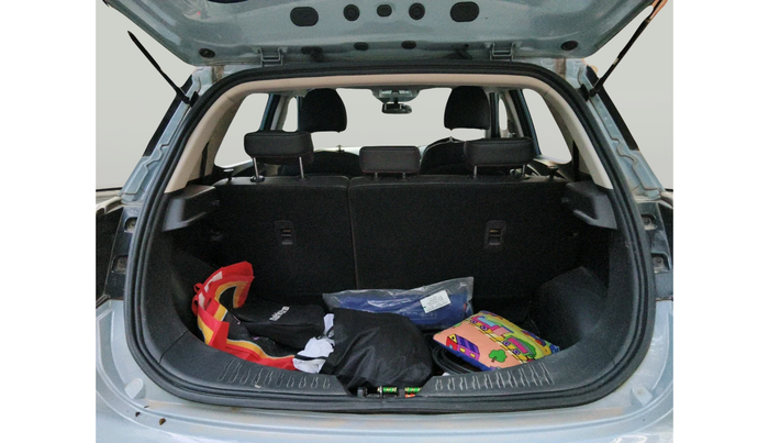 2023 Mahindra XUV400 EL 7.2 KW, Electric, Automatic, 23,043 km, exterior