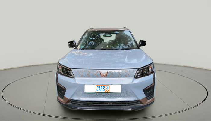 2023 Mahindra XUV400 EL 7.2 KW, Electric, Automatic, 23,043 km, exterior