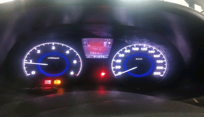 2011 Hyundai Verna FLUIDIC 1.6 CRDI SX, Diesel, Manual, 91,075 km, interior