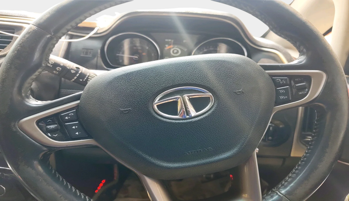 2018 Tata Hexa XTA 4X2 7 STR, Diesel, Automatic, 81,611 km, interior