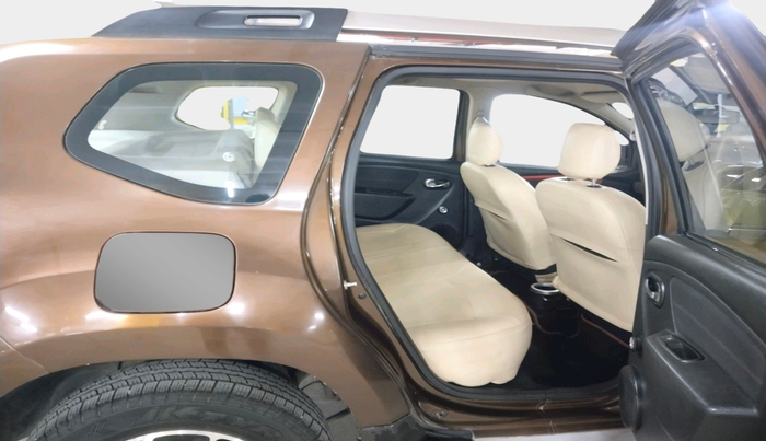 2017 Renault Duster 110 PS RXZ 4X4 MT DIESEL, Diesel, Manual, 92,510 km, interior