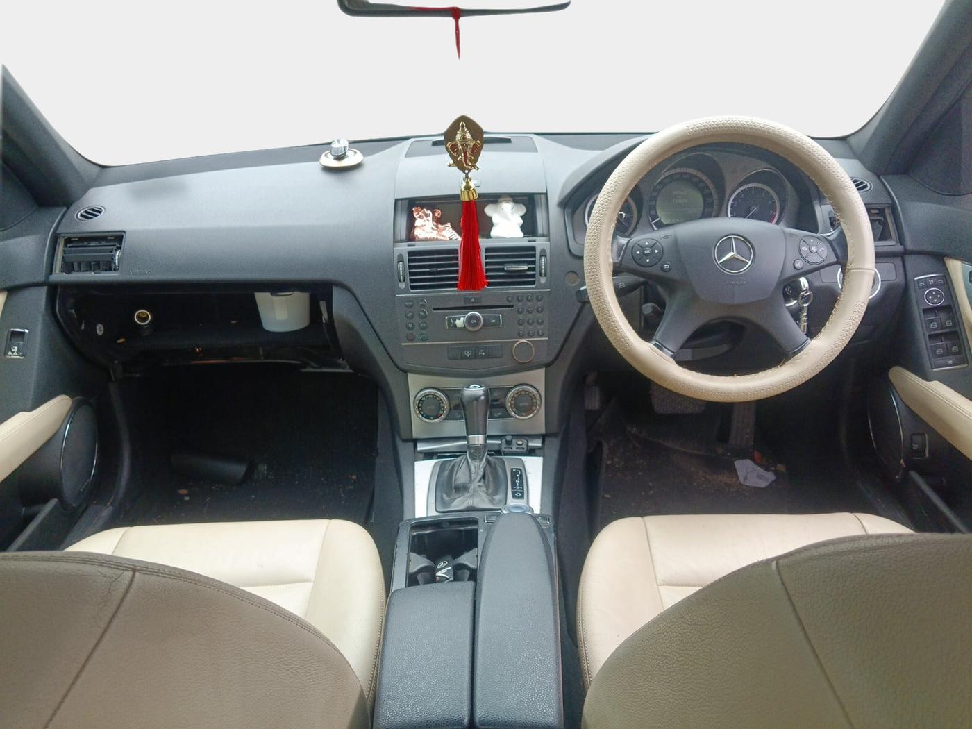 2010 Mercedes Benz C Class 250 AVANTGARDE, Petrol, Automatic, 1,34,000 km, interior