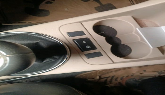 2011 Skoda Fabia AMBIENTE 1.2 MPI, Petrol, Manual, 1,11,279 km, interior