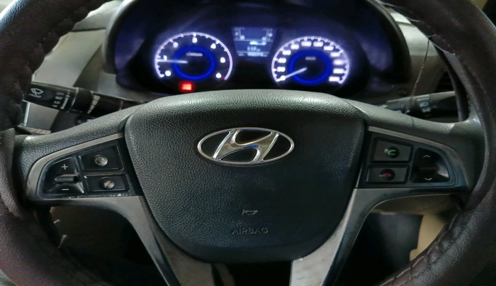 2015 Hyundai Verna FLUIDIC 1.6 CRDI S(O) 4S, Diesel, Manual, 98,074 km, interior