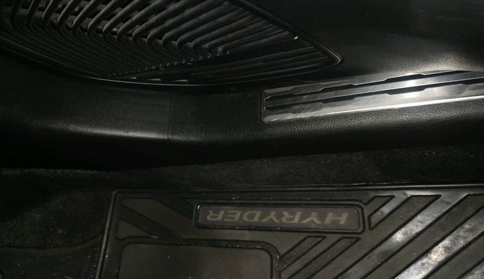 2023 Toyota URBAN CRUISER HYRYDER G HYBRID, Hybrid, Automatic, 65,453 km, interior