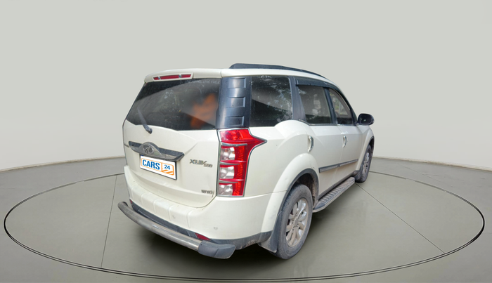 2015 Mahindra XUV500 W10, Diesel, Manual, 1,79,850 km, exterior