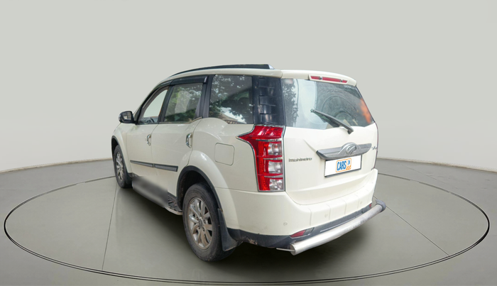 2015 Mahindra XUV500 W10, Diesel, Manual, 1,79,850 km, exterior