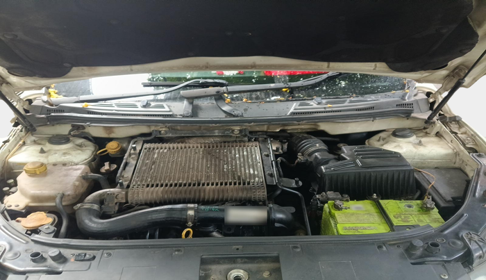 2015 Mahindra XUV500 W10, Diesel, Manual, 1,79,850 km, exterior