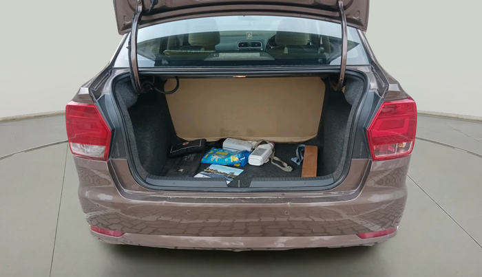 2016 Volkswagen Ameo HIGHLINE1.5L, Diesel, Manual, 2,04,332 km, exterior