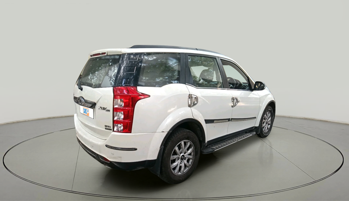 2016 Mahindra XUV500 W10 AT, Diesel, Automatic, 1,26,817 km, exterior