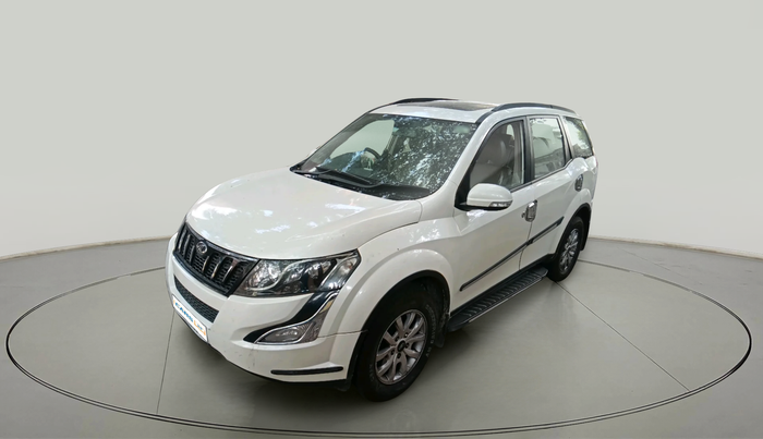 2016 Mahindra XUV500 W10 AT, Diesel, Automatic, 1,26,817 km, exterior