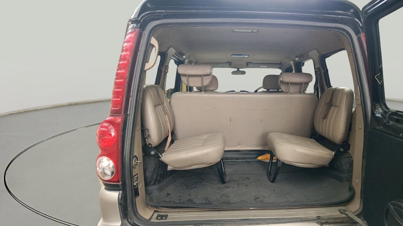 2011 Mahindra Scorpio SLE BS-III, Diesel, Manual, 2,62,012 km, exterior