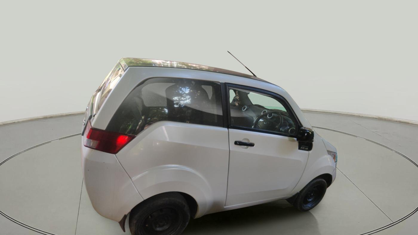 2015 Mahindra E2O T2, Electric, Automatic, 91,000 km, exterior