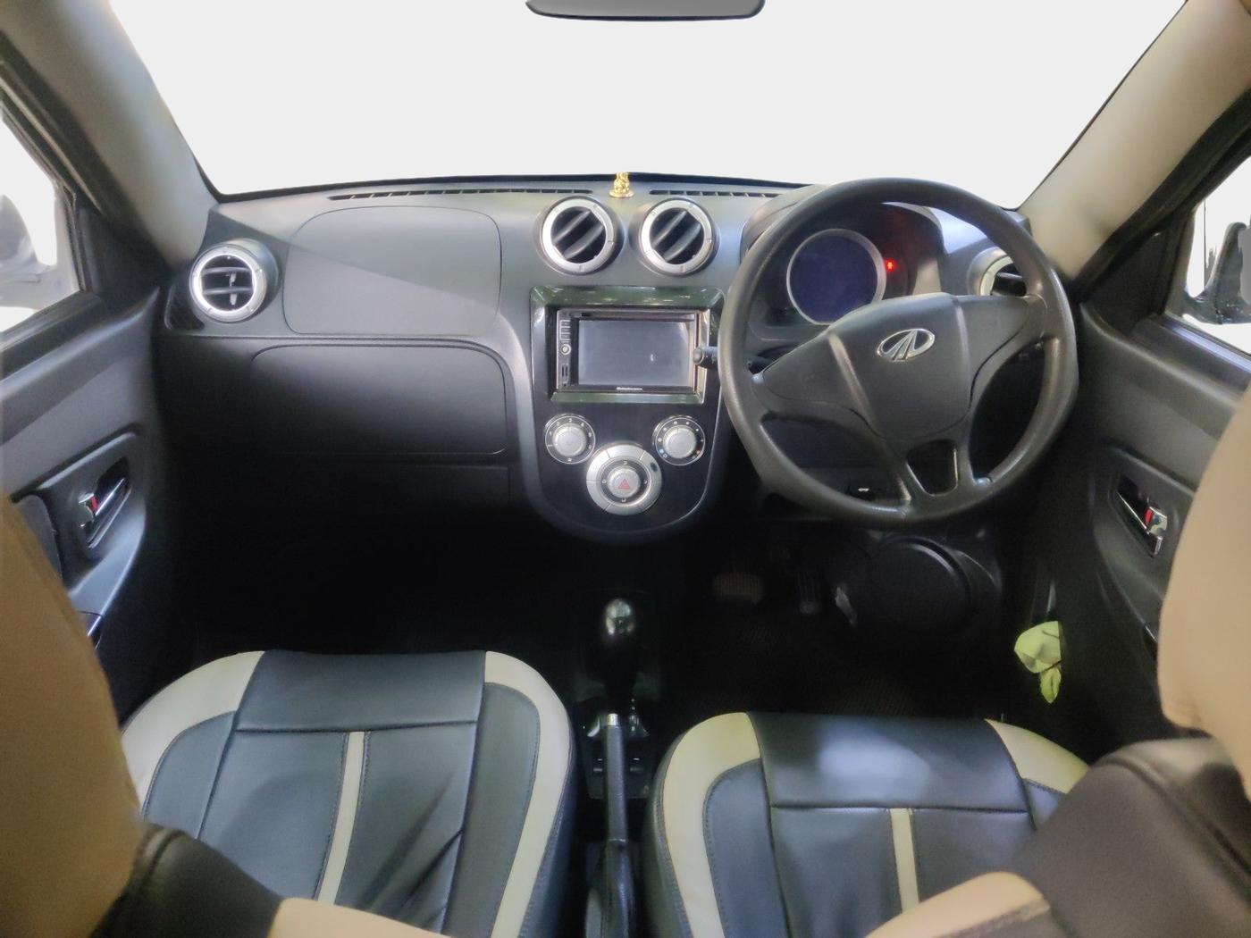 2015 Mahindra E2O T2, Electric, Automatic, 91,000 km, interior