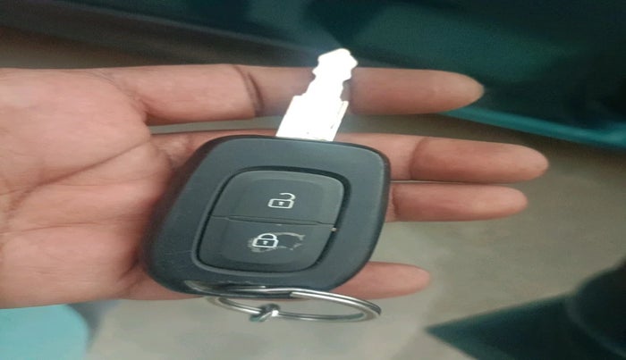 2023 Renault Kwid RXT 1.0 AMT, Petrol, Automatic, 15,457 km, interior