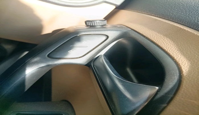 2014 Volkswagen Polo HIGHLINE1.2L, Petrol, Manual, 63,157 km, interior