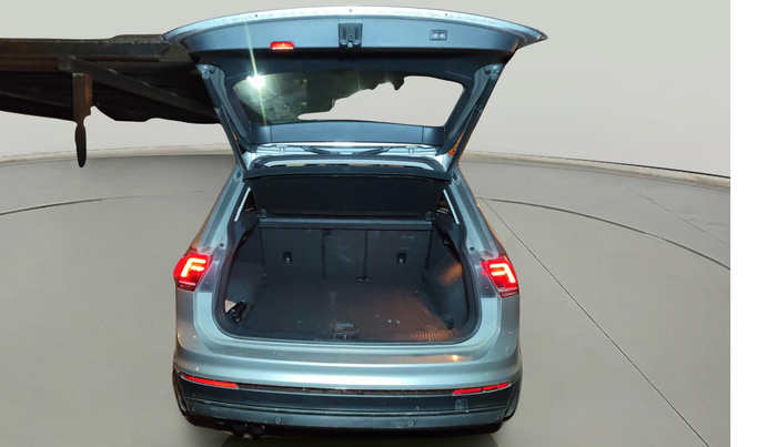 2017 Volkswagen TIGUAN HIGHLINE TDI AT, Diesel, Automatic, 1,79,614 km, exterior