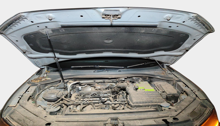 2017 Volkswagen TIGUAN HIGHLINE TDI AT, Diesel, Automatic, 1,79,614 km, exterior