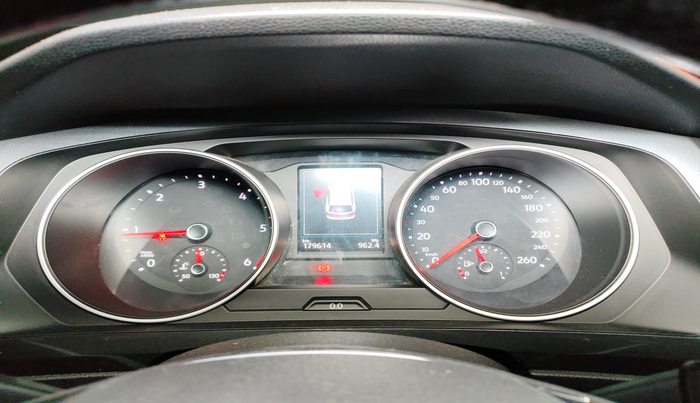 2017 Volkswagen TIGUAN HIGHLINE TDI AT, Diesel, Automatic, 1,79,614 km, interior