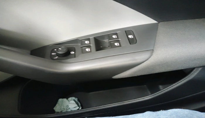 2024 Skoda KUSHAQ AMBITION 1.0L TSI MT, Petrol, Manual, 5,048 km, interior